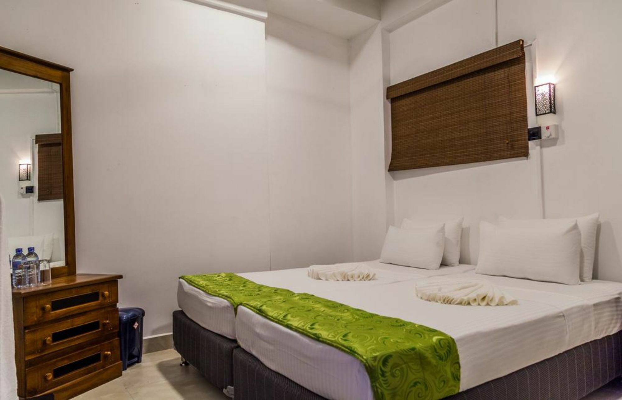 281 Kandy City Hostel & Rooms Deiyannewela Zewnętrze zdjęcie